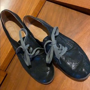 Naya Sparkly black suede oxfords